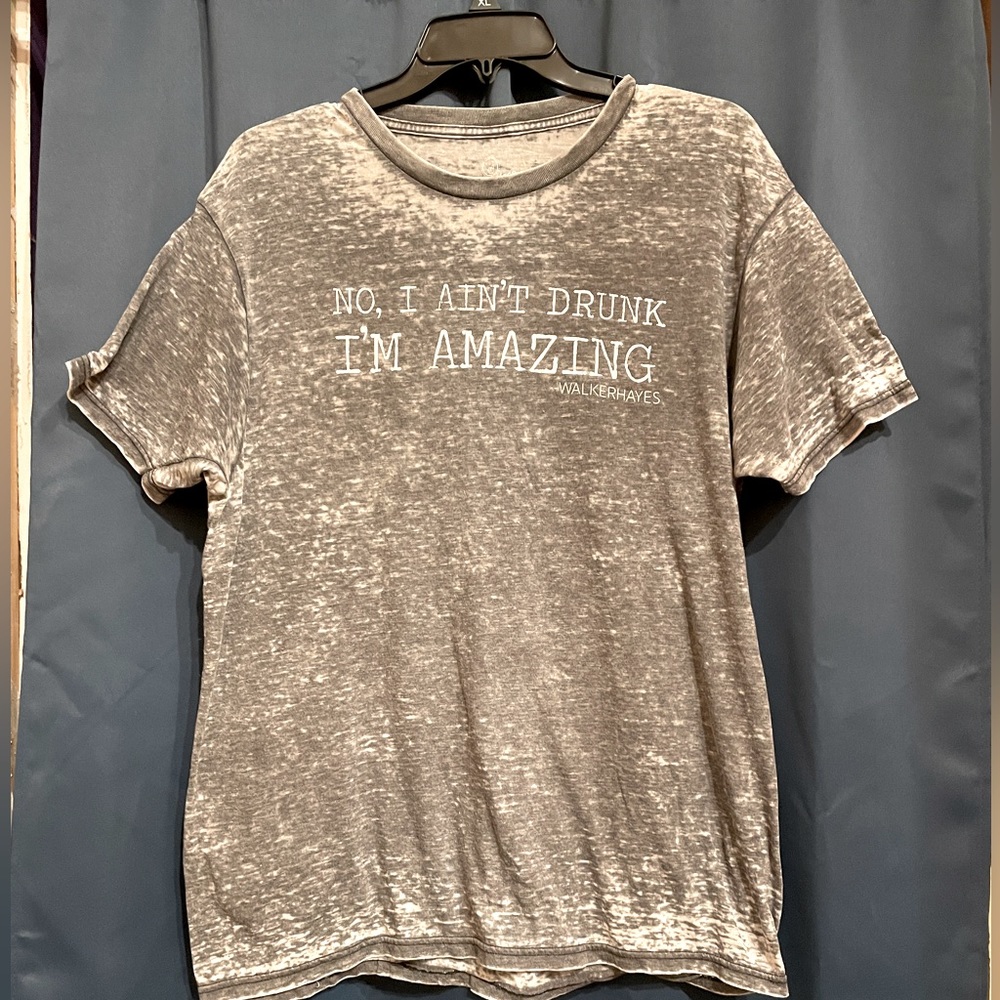 Women’s Size Large Walker Hayes TShirt